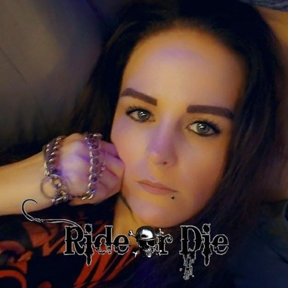 Meet your Posher, Amanda - Picture 1 of 1